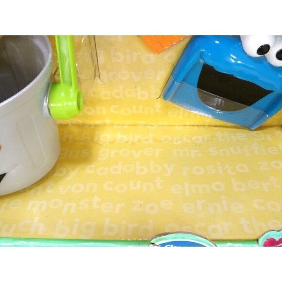 FISHER PRICE 2009 Sesame Street Happy Helpers Clean Up Friends NEW, BOX DAMAGED - Picture 4 of 5